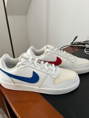 Nike Men’s Low-Top Sneakers